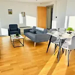 Apartamento Bright 2-bed Centre - Walk To Everything, Prime Location *